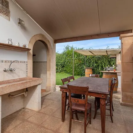 فيلة Perello By Sealand